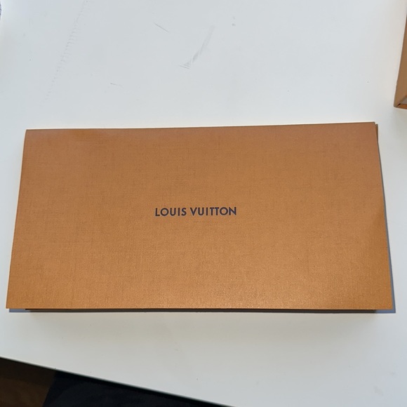 Louis Vuitton EMPTY Gift Set: Box, Envelope, Card, and Ribbon - Picture 2 of 9